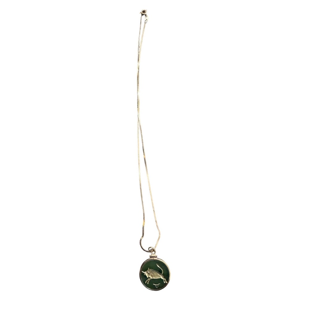 Vintage 14K Gold Taurus Zodiac Pendant Necklace Green Nephrite Jade Bull Charm